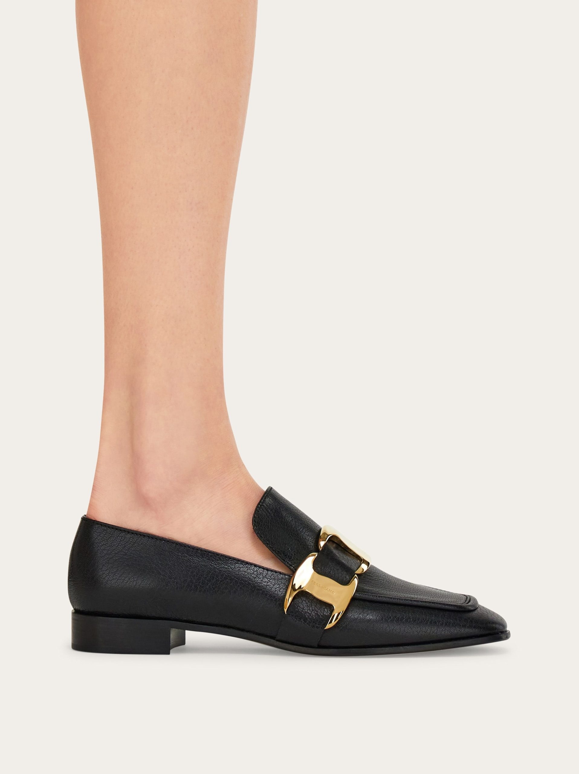 Ferragamo Maxi Vara plate loafer - Image 4